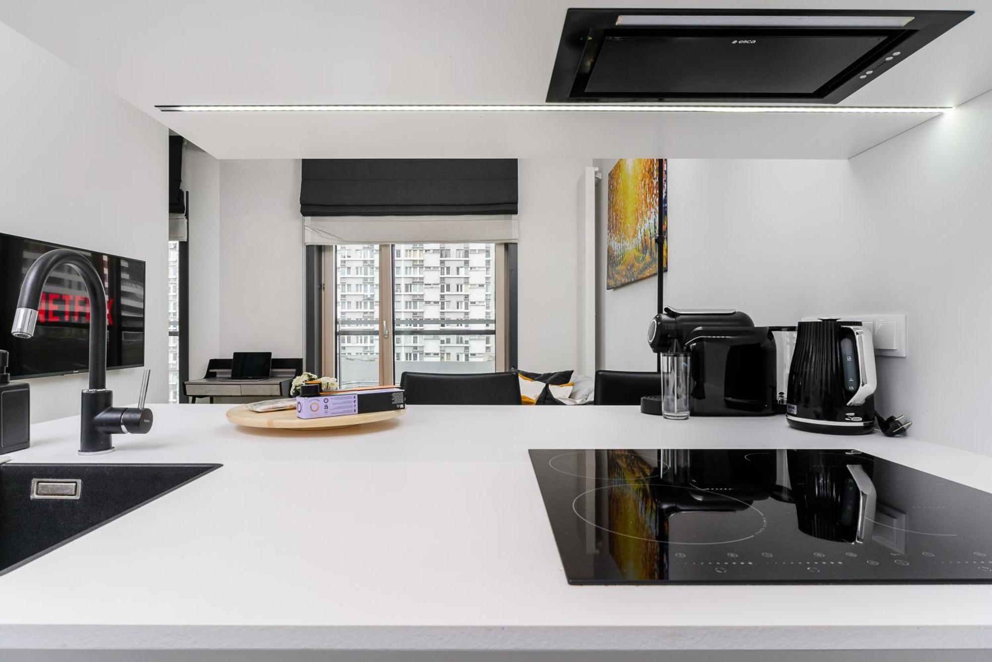 Premium With Free Parking & Balcony Mennica Warszawa