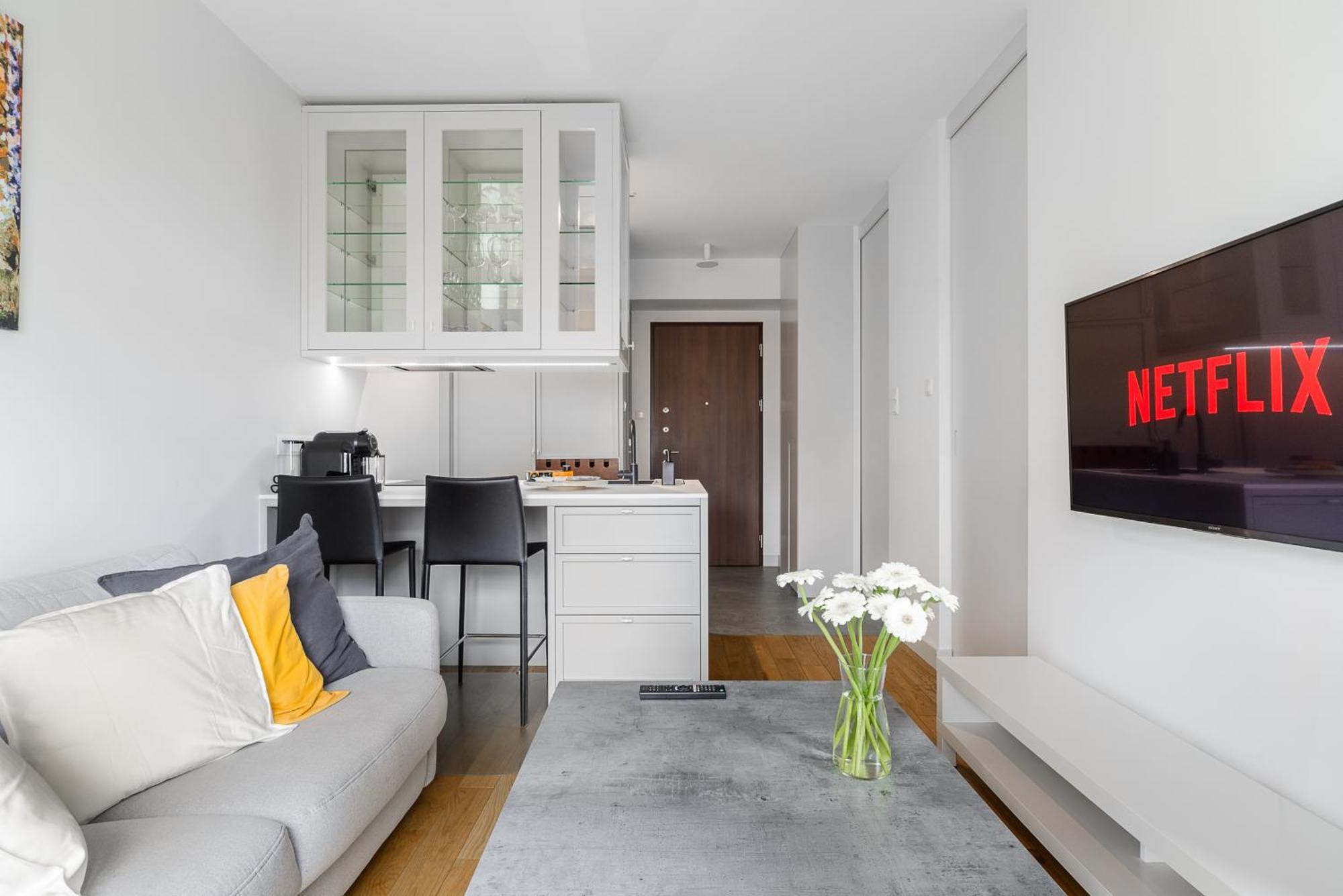 Premium With Free Parking & Balcony Mennica Apartament Warszawa